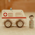 Little Dutch Ambulans med figur i gruppen Leksaker / Leksaksbilar & fordon / Bilar hos Bonti (LDLD2527)